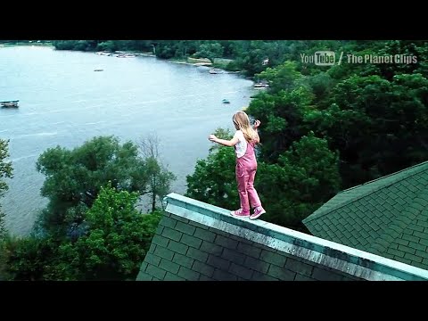 Chloë Grace Moretz Roof Jump Scene | The Amityville Horror (2005 film)
