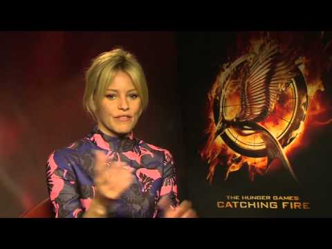 Elizabeth Banks Interview - The Hunger Games: Catching Fire