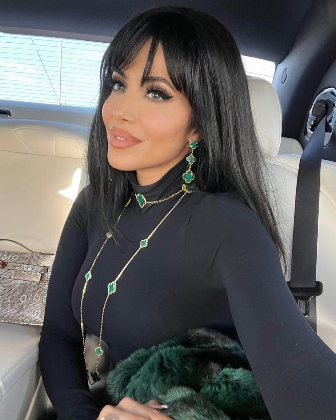 Leyla Milani : Net Worth, Height, Weight, Age, Affairs, Wiki, Facts and Figures 3 Leyla Milani - Selfie
