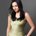 sonakshi-sinha-height-weight-age-bra-size-affairs-body-stats-bollywoodfox