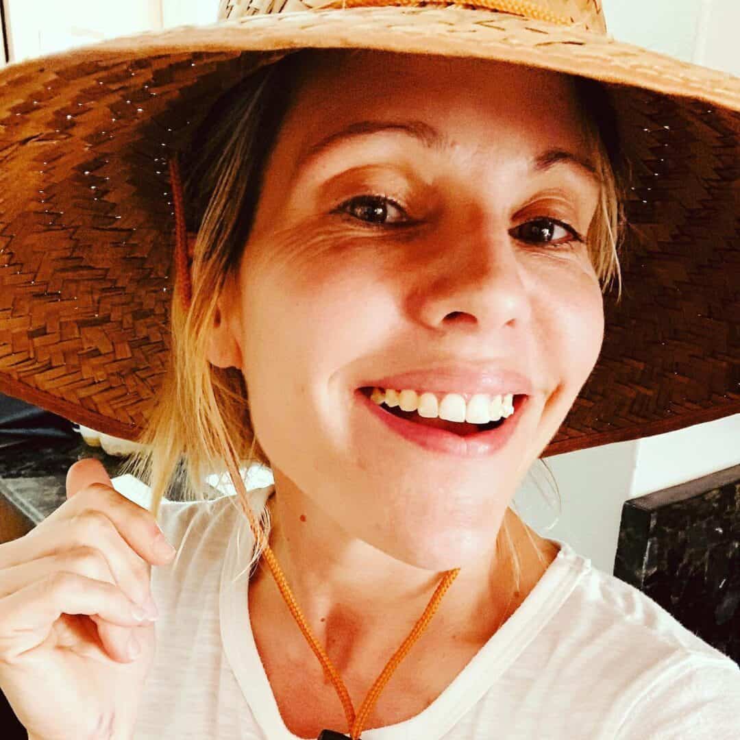 Emma Caulfield - Selfie