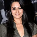 anita-hassanandani-height-weight-age-bra-size-affairs-body-stats-bollywoodfox-2