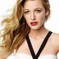 blake-lively-height-weight-age-bra-size-affairs-body-stats-bollywoodfox-2