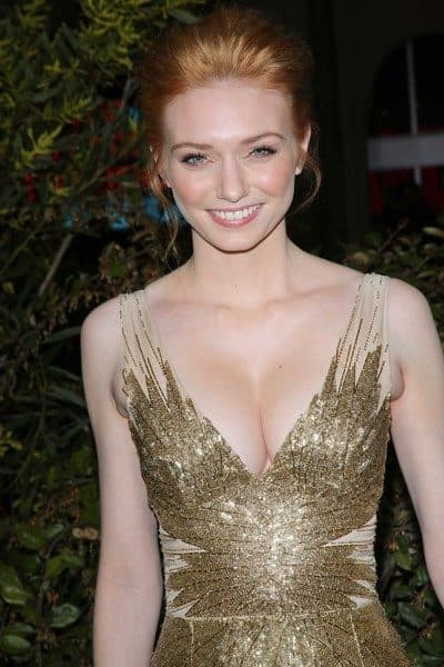 eleanor-tomlinson-height-weight-age-bra-size-body-measurements-affairs-3