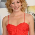 elizabeth-banks-height-weight-age-bra-size-affairs-body-stats-3