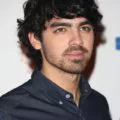 joe-jonas-height-weight-age-body-measurements-affairs-girlfriends-3