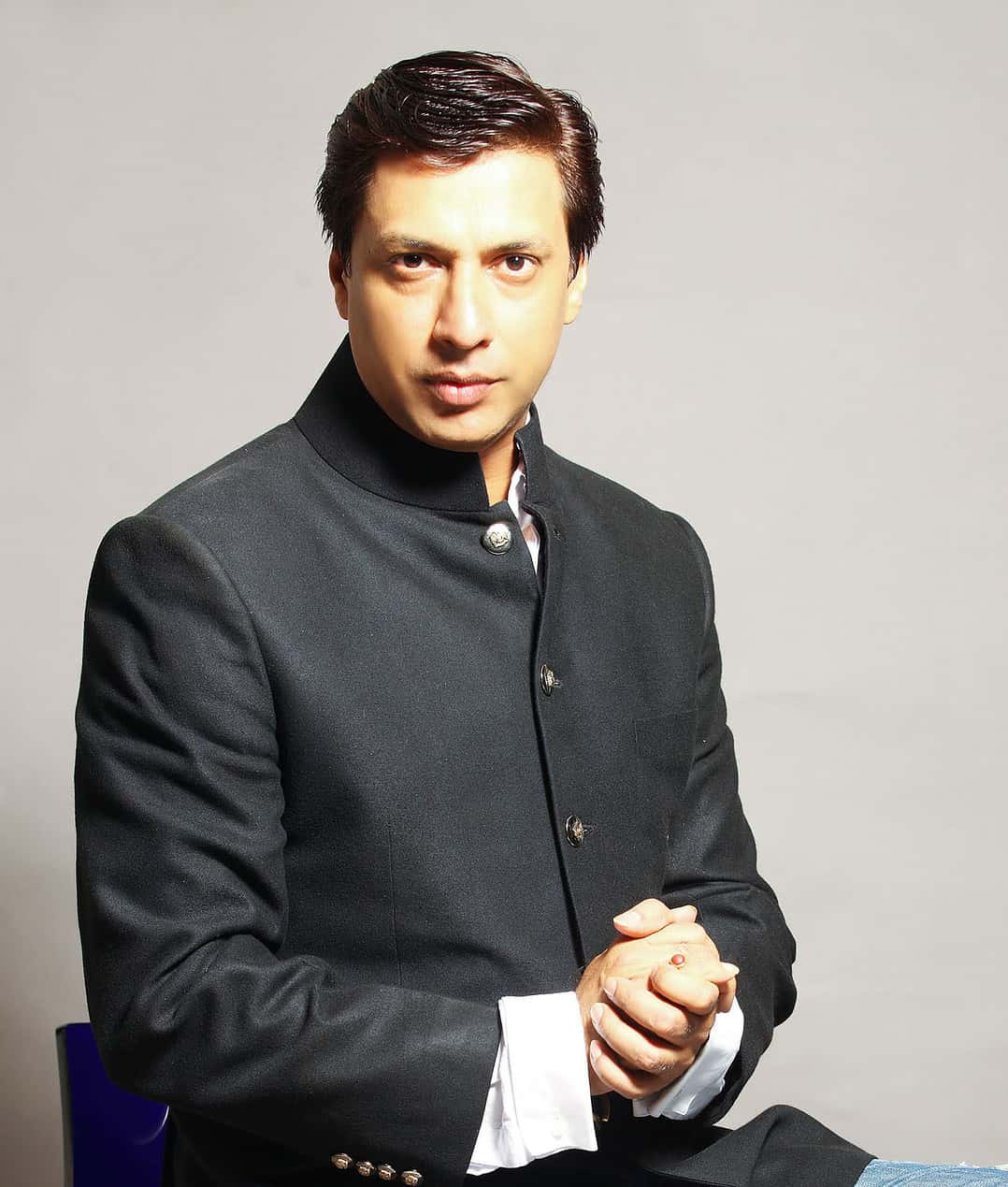 madhur-bhandarkar-height-weight-age-affairs-body-stats-bollywoodfox-2
