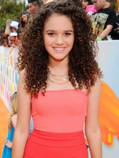 madison-pettis-height-weight-age-bra-size-body-measurements-affairs-3