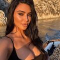 Kim Kardashian - Selfie