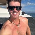 Robin Thicke - Selfie