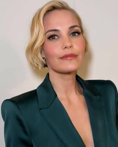 Leslie Bibb