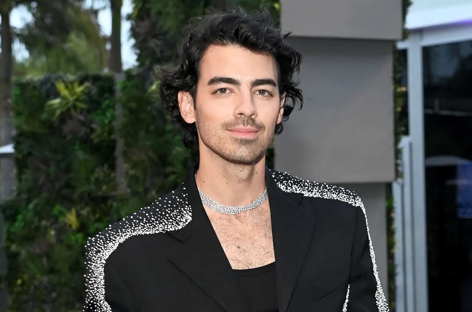 Joe Jonas Net Worth, Height, Weight, Age, Affairs, Wiki, Facts and