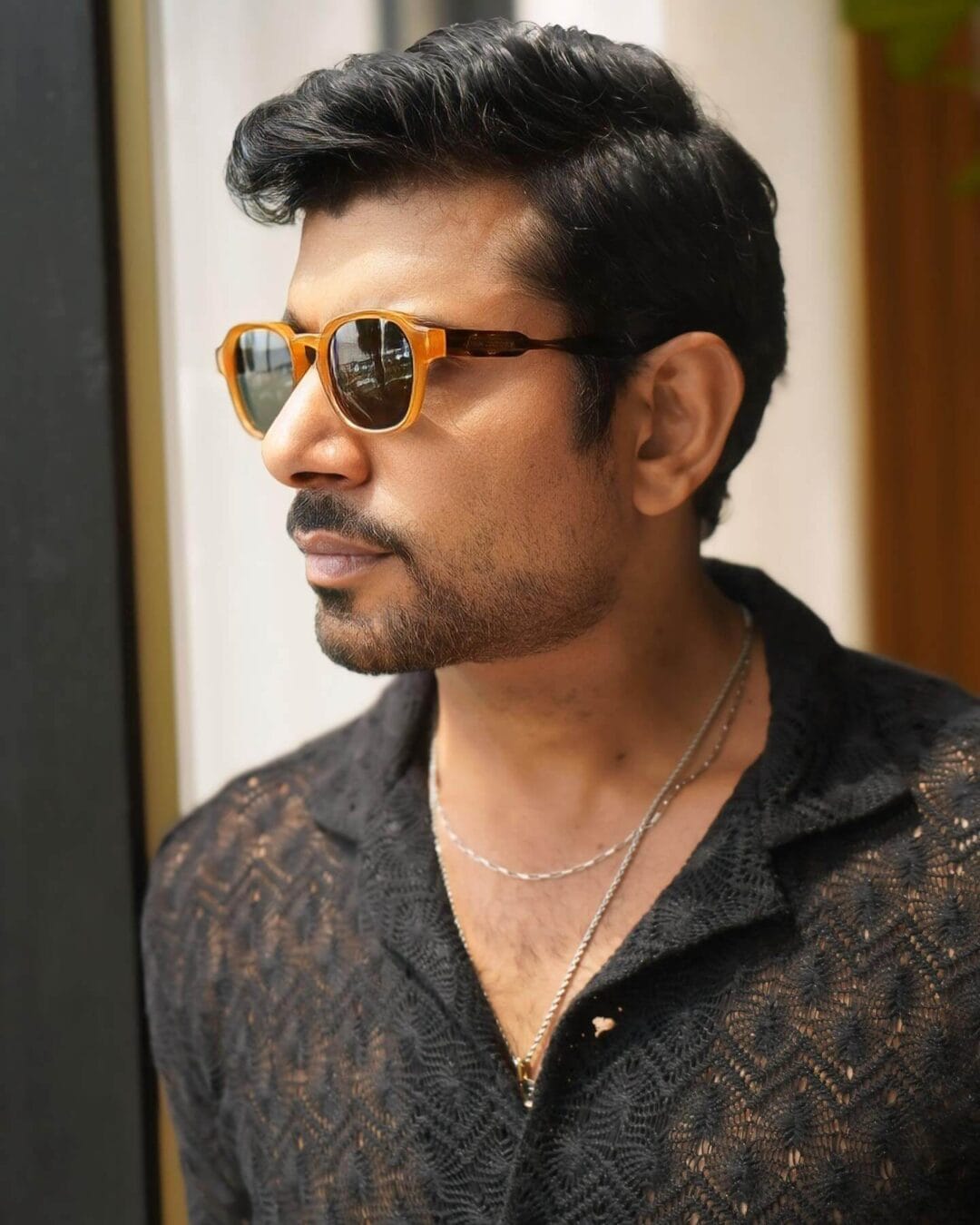Vineet Kumar Singh : Net Worth, Height, Weight, Age, Affairs, Wiki, Facts and Figures 3 Vineet Kumar Singh -Selfie