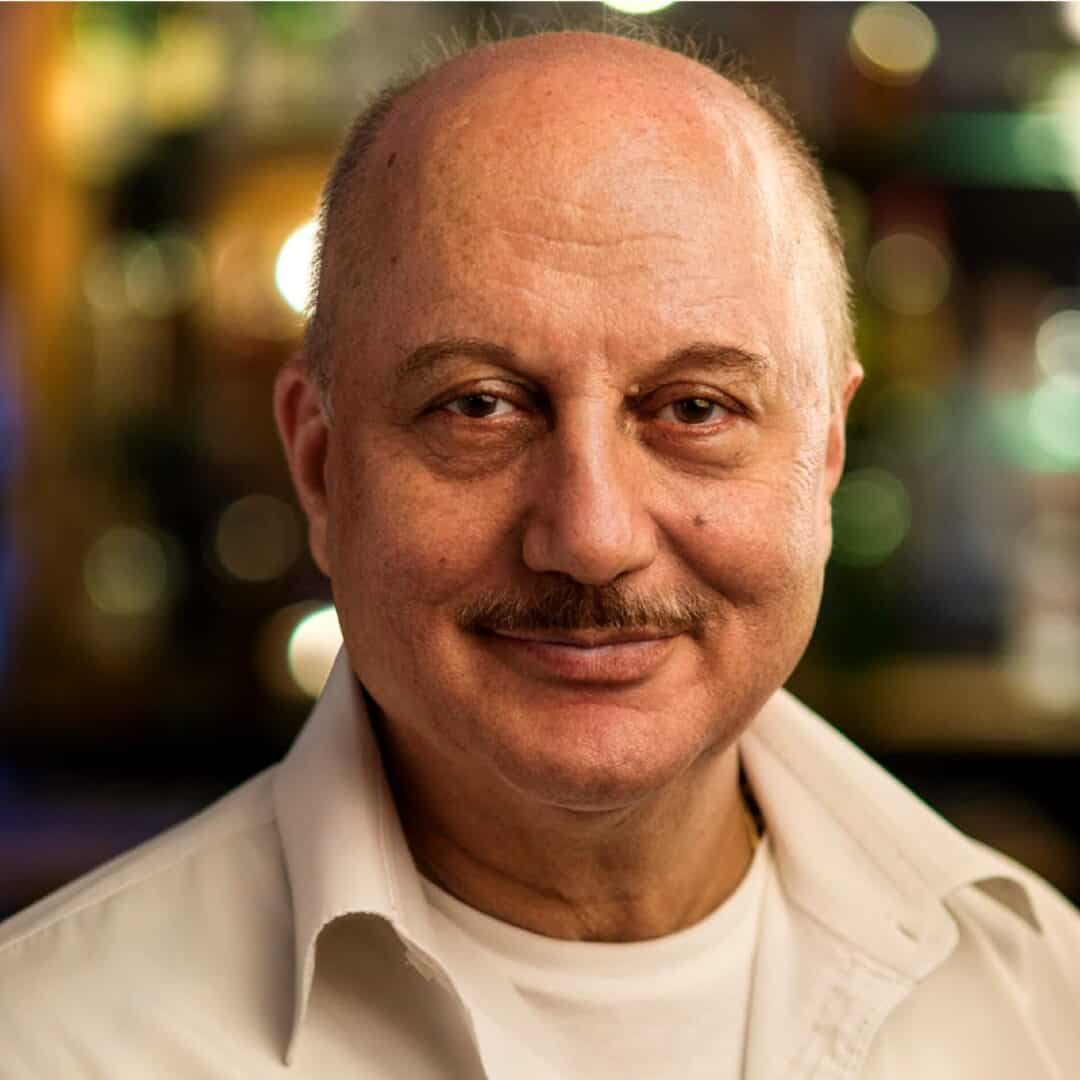 Anupam Kher : Net Worth, Height, Weight, Age, Affairs, Wiki, Facts and Figures 3 Anupam Kher - Selfie