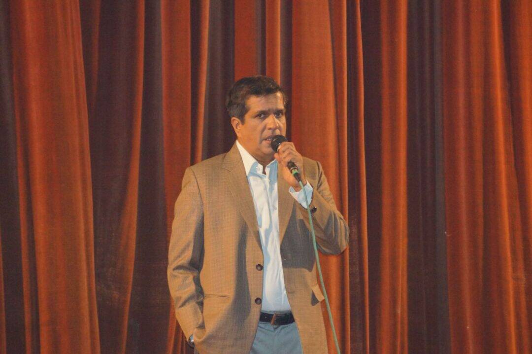 Darshan Jariwala : Net Worth, Height, Weight, Age, Affairs, Wiki, Facts and Figures 2 Darshan Jariwala - Rise To Stardom
