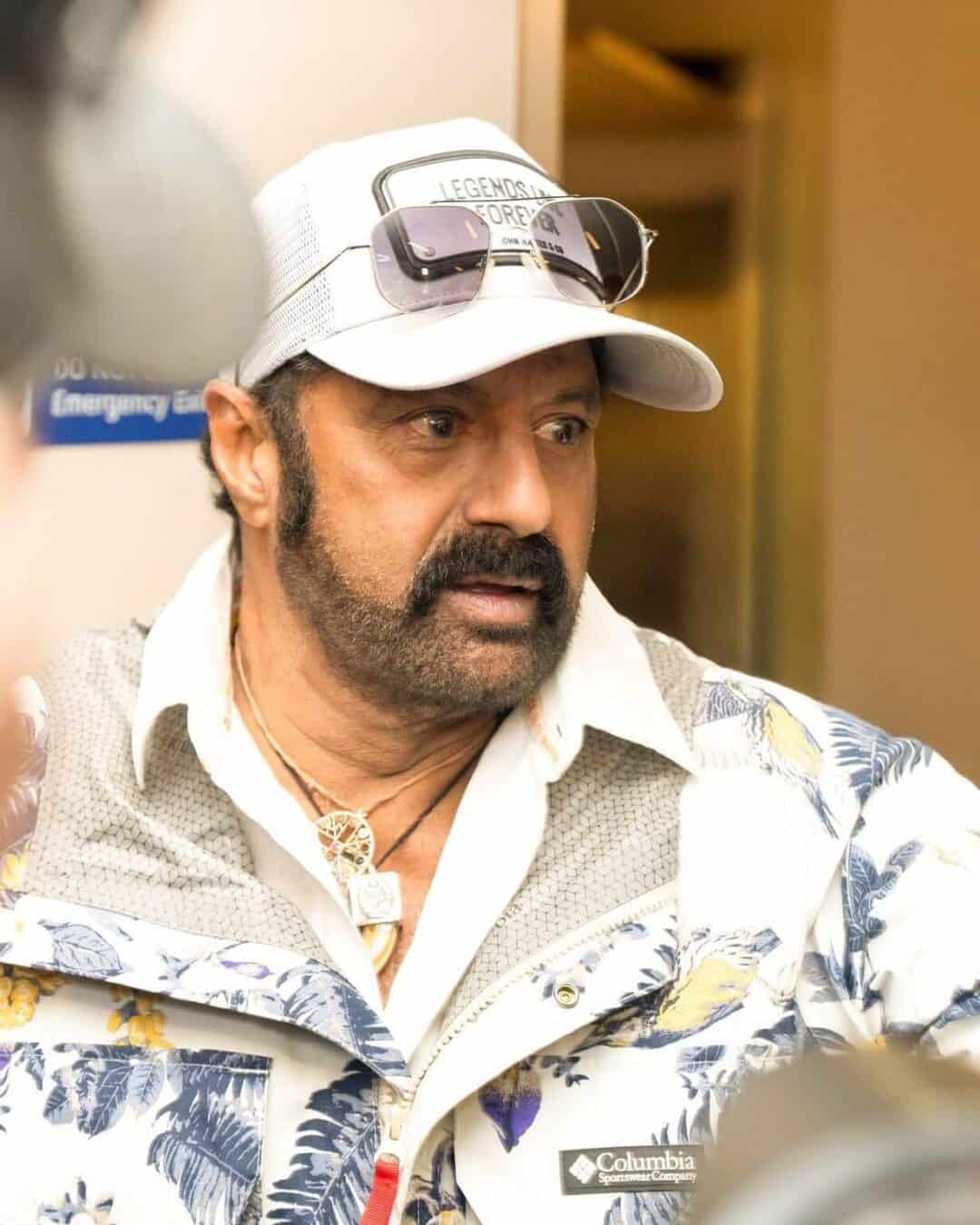 Nandamuri Balakrishna : Net Worth, Height, Weight, Age, Affairs, Wiki, Facts and Figures 3 Nandamuri Balakrishna - Selfie