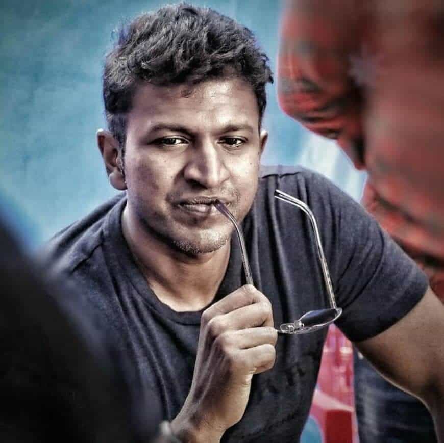 Puneeth Rajkumar : Net Worth, Height, Weight, Age, Affairs, Wiki, Facts and Figures 3 Puneeth Rajkumar - Selfie