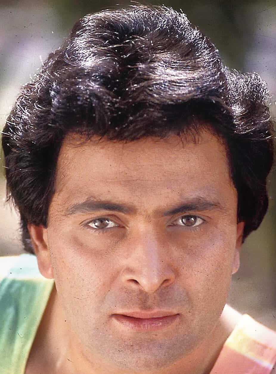 Rishi kapoor : Net Worth, Height, Weight, Age, Affairs, Wiki, Facts and Figures 3 Rishi Kapoor - Selfie
