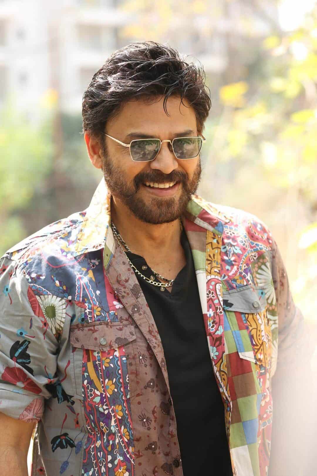 Venkatesh Daggubati : Net Worth, Height, Weight, Age, Affairs, Wiki, Facts and Figures 3 Venkatesh Daggubati -Selfie