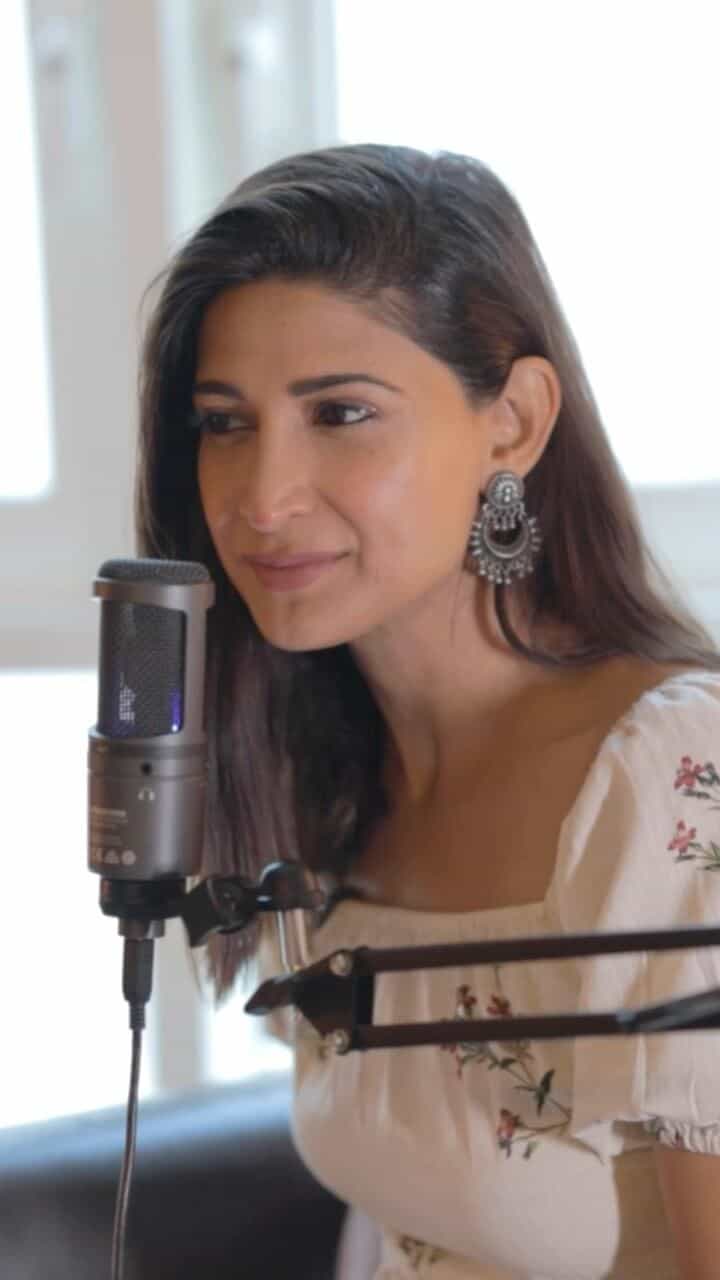 Aahana Kumra : Net Worth, Height, Weight, Age, Affairs, Wiki, Facts and Figures 3 Aahana Kumra - Selfie