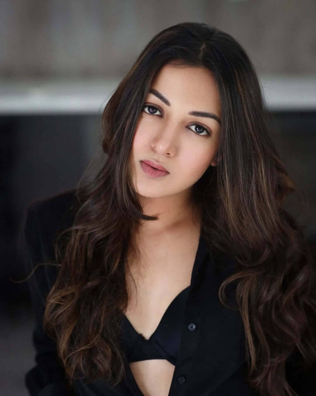 Catherine Tresa - Selfie