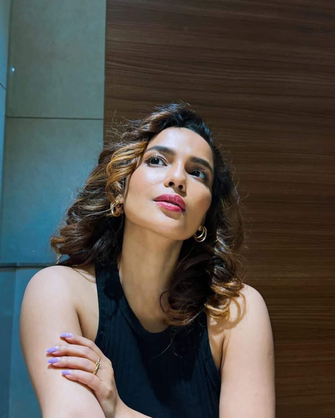Chitrashi Rawat : Net Worth, Height, Weight, Age, Affairs, Wiki, Facts and Figures 3 Chitrashi Rawat - Selfie