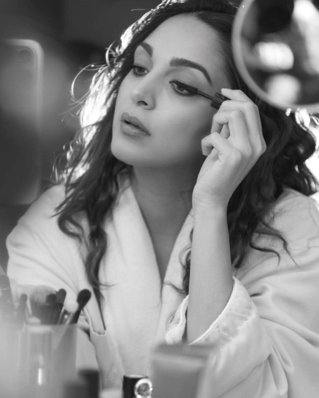 kiara Advani : Net Worth, Height, Weight, Age, Affairs, Wiki, Facts and Figures 3 Kiara Advani - Selfie