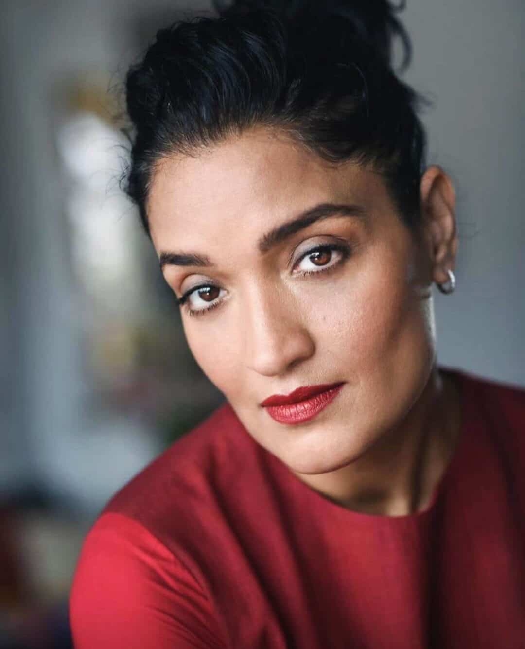 Sandhya Mridul : Net Worth, Height, Weight, Age, Affairs, Wiki, Facts and Figures 3 Sandhya Mridul - Selfie