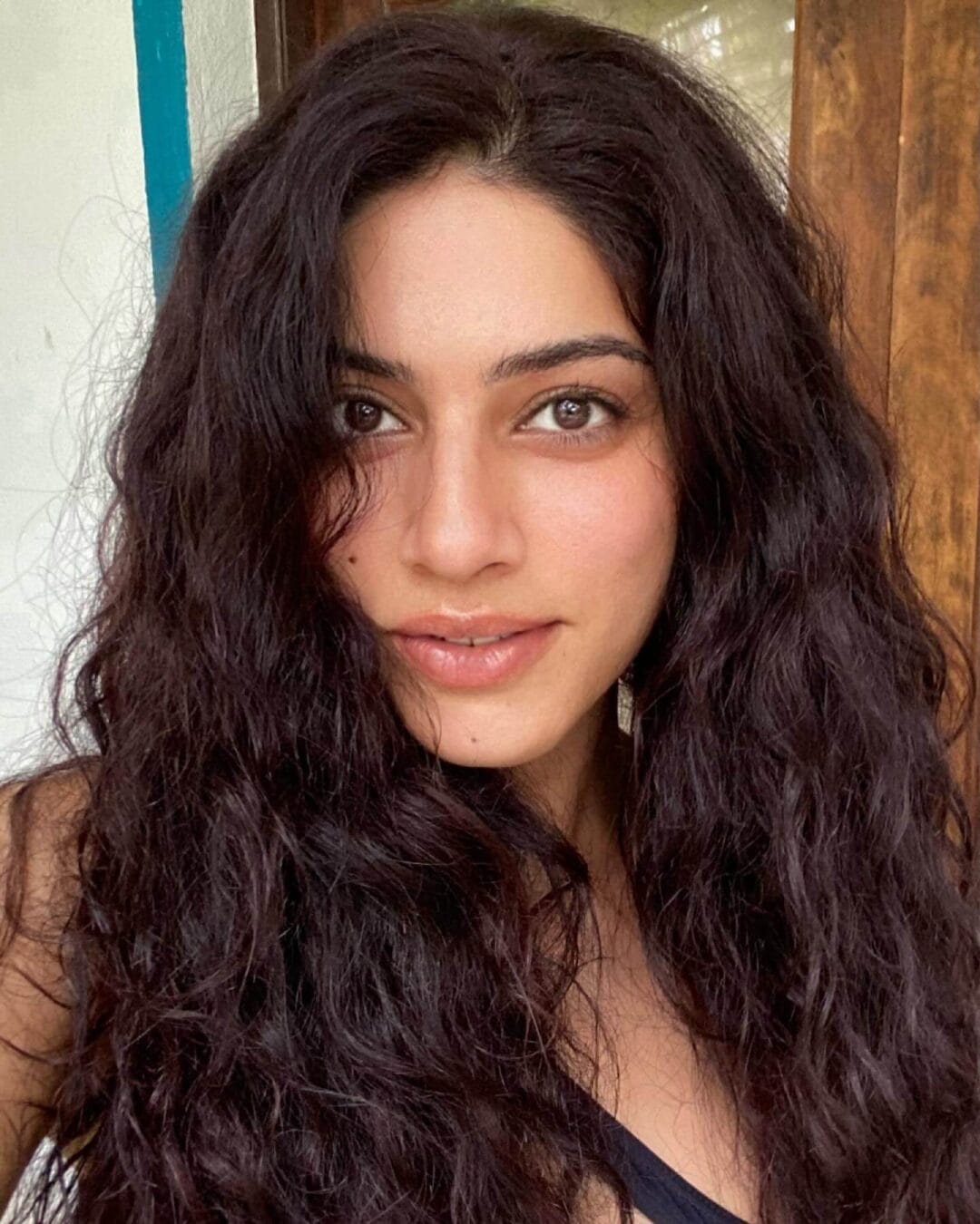Sapna pabbi : Net Worth, Height, Weight, Age, Affairs, Wiki, Facts and Figures 3 Sapna Pabbi - Selfie