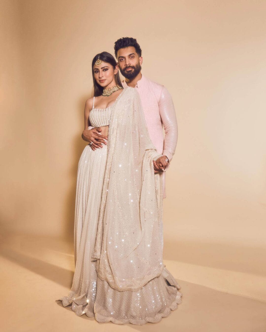 Mouni Roy : Net Worth, Height, Weight, Age, Affairs, Wiki, Facts and Figures 2 Mouni Roy - Family And Relationships