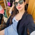 Mouni Roy - Selfie