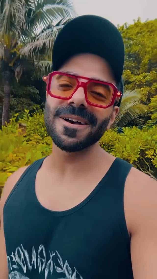 Aparshakti Khurana : Net Worth, Height, Weight, Age, Affairs, Wiki, Facts and Figure 3 Aparshakti Khurana - Selfie