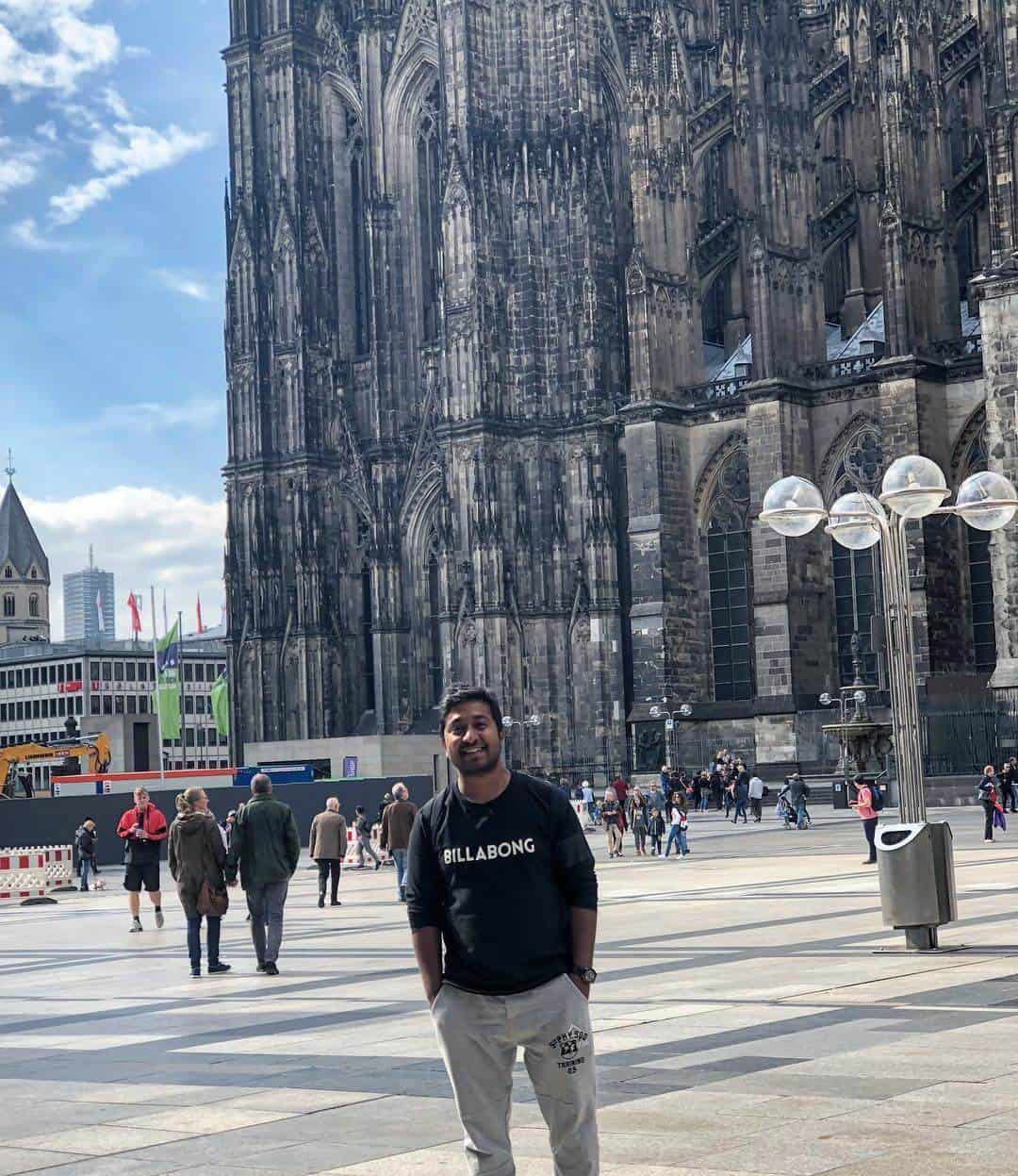 Vineeth Sreenivasan : Net Worth, Height, Weight, Age, Affairs, Wiki, Facts and Figures 3 Vineeth Sreenivasan - Rise To Stardom