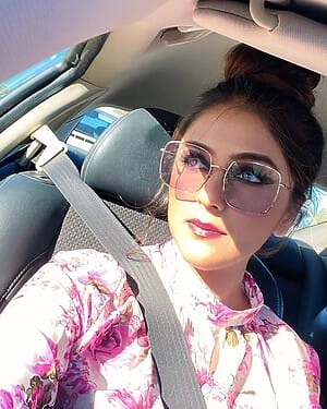 Aarti Chabria Assets And Finances