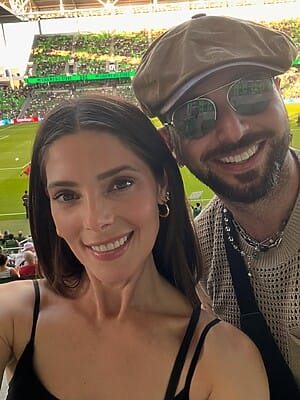 Ashley Greene Selfie