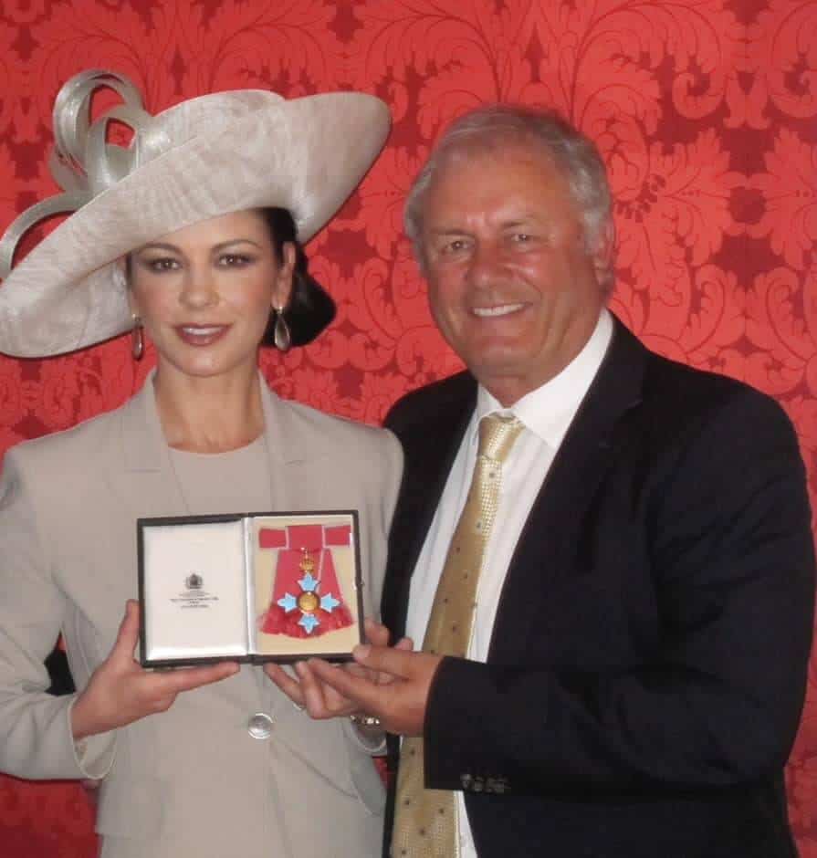 Catherine Zeta-Jones : Net Worth, Height, Weight, Age, Affairs, Wiki, Facts and Figures 6 Catherine Zeta Jones - Career, Award