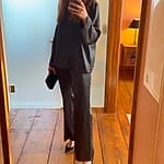 Karmen Pedaru Selfie