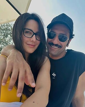 Katrina Kaif Selfie Image