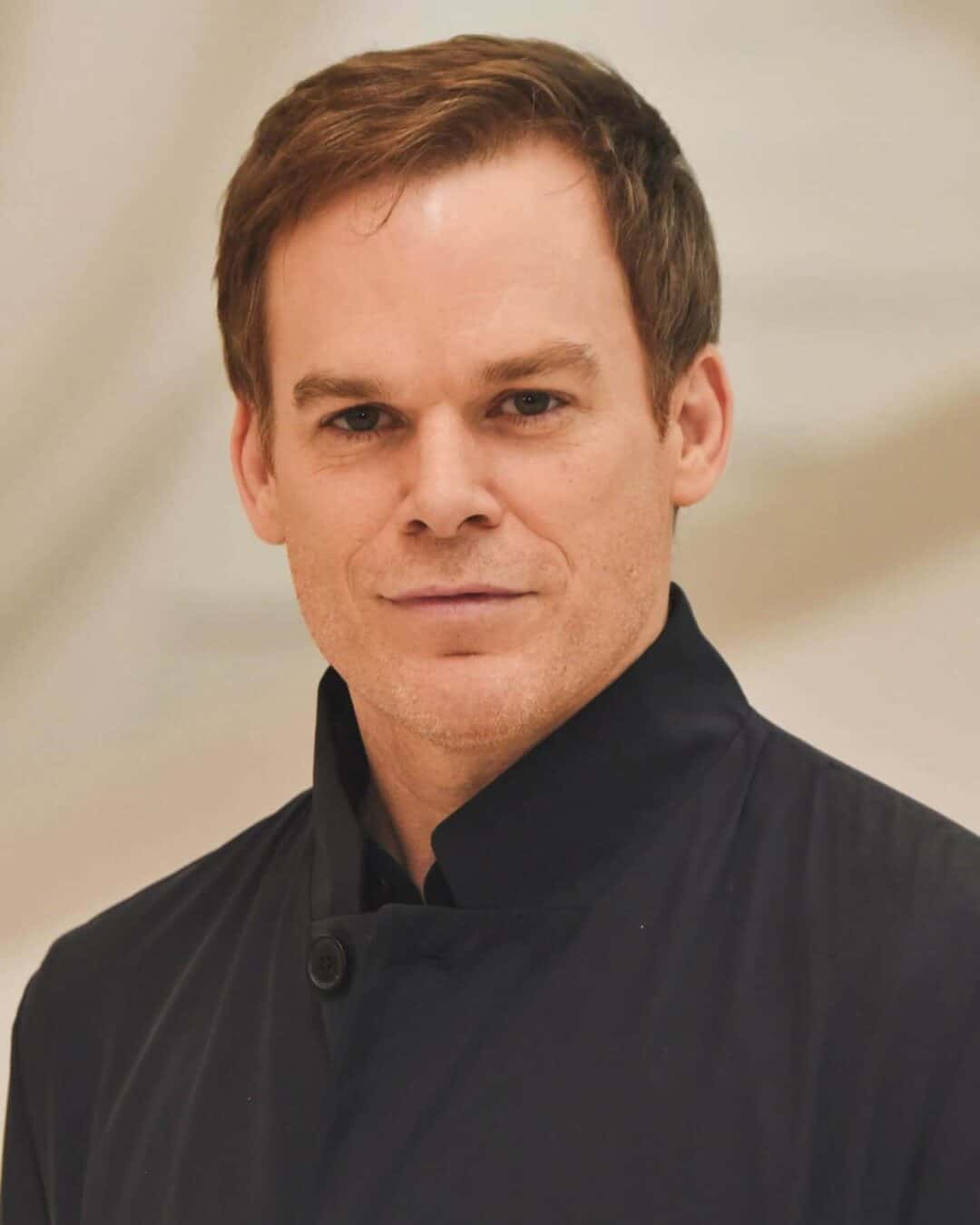 Michael C. Hall : Net Worth, Height, Weight, Age, Affairs, Wiki, Facts and Figures 3 Michael C. Hall - Selfie