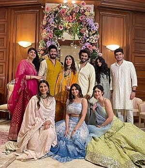 Sonam Kapoor Family And Relationships á