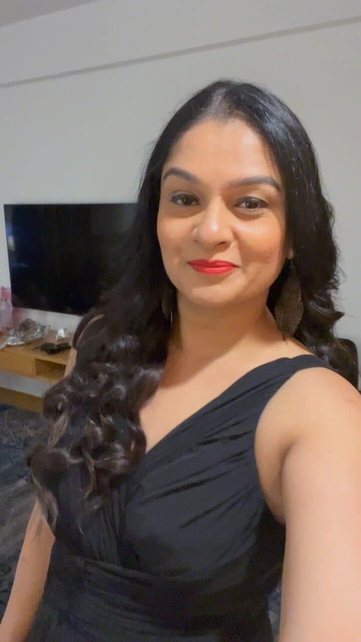 Tejaswini Kolhapure : Net Worth, Height, Weight, Age, Affairs, Wiki, Facts and Figures 3 Tejaswini Kolhapure - Selfie