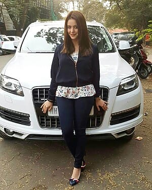 Aamna Sharif Assets And Finances