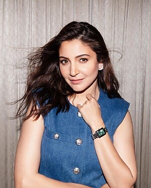 Anushka Sharma Featured