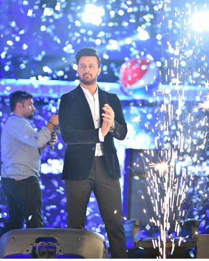 Atif Aslam : Net Worth, Height, Weight, Age, Affairs, Wiki, Facts and Figures 7 Atif Aslam - Interesting