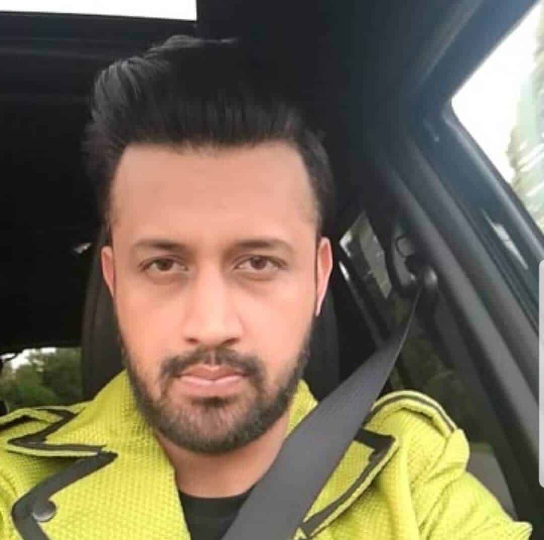 Atif Aslam : Net Worth, Height, Weight, Age, Affairs, Wiki, Facts and Figures 4 Atif Aslam - Selfie