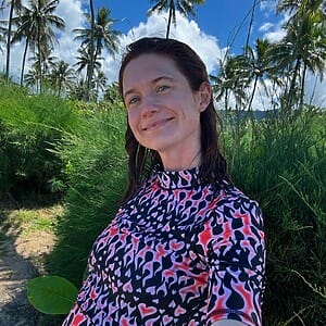 Bonnie Wright Selfie