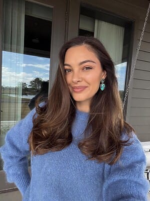 Demi Leigh Nel Peters Selfie