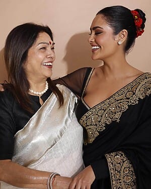 Esha Gupta Family And Relationships