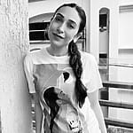 Karishma Kapoor Early Life And Upbringing