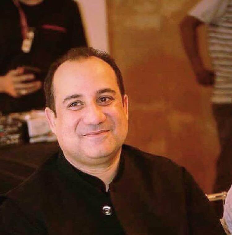 Rahat Fateh Ali Khan : Net Worth, Height, Weight, Age, Affairs, Wiki, Facts and Figures 4 Rahat Fateh Ali Khan - Selfie